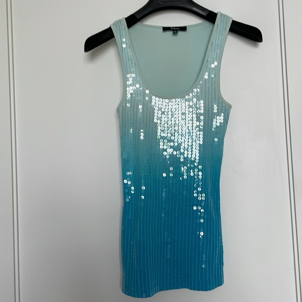 Tank Top blue sequins front, stretching